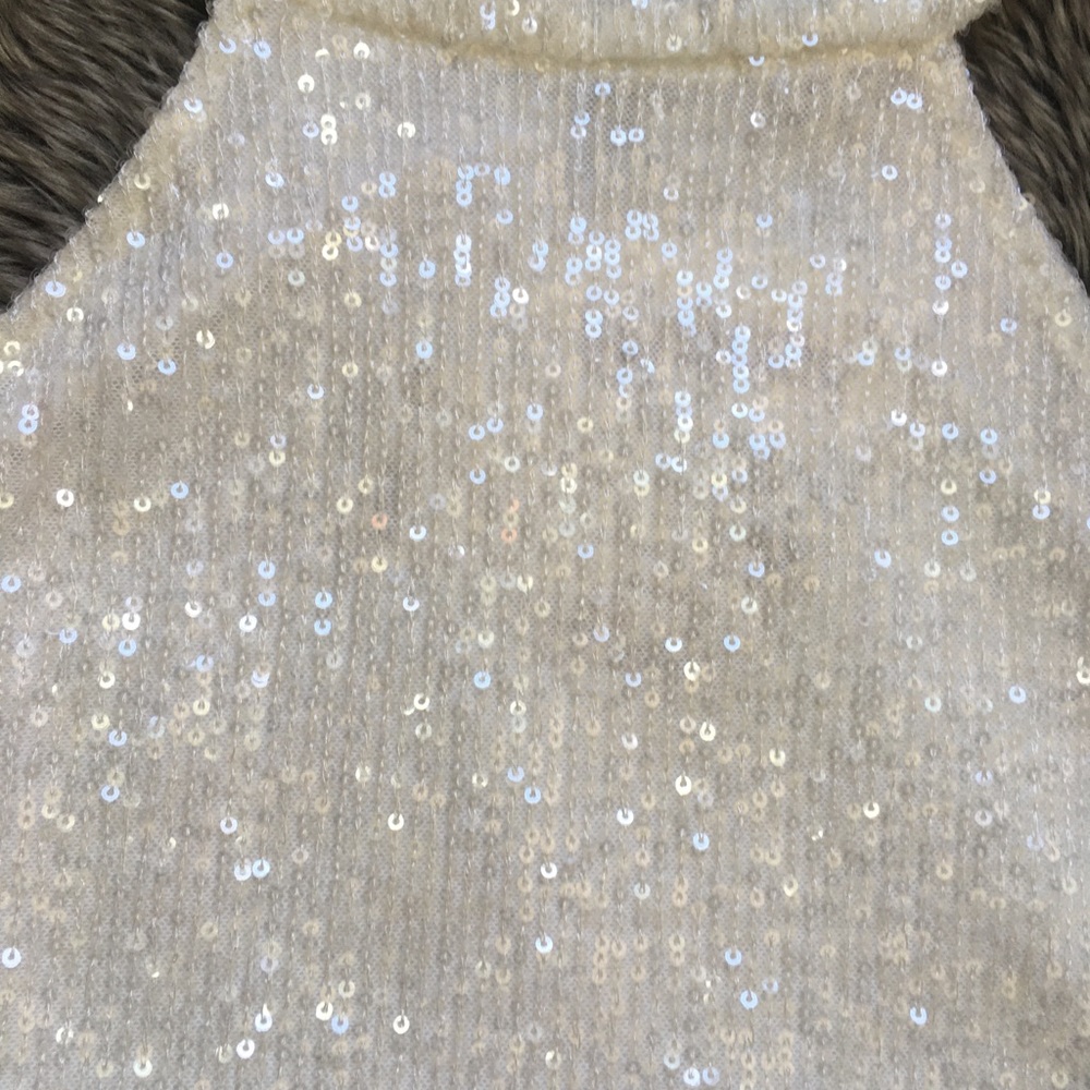 Cable & Gauge cream color sequin sleeveless halter top size medium - Picture 4 of 8